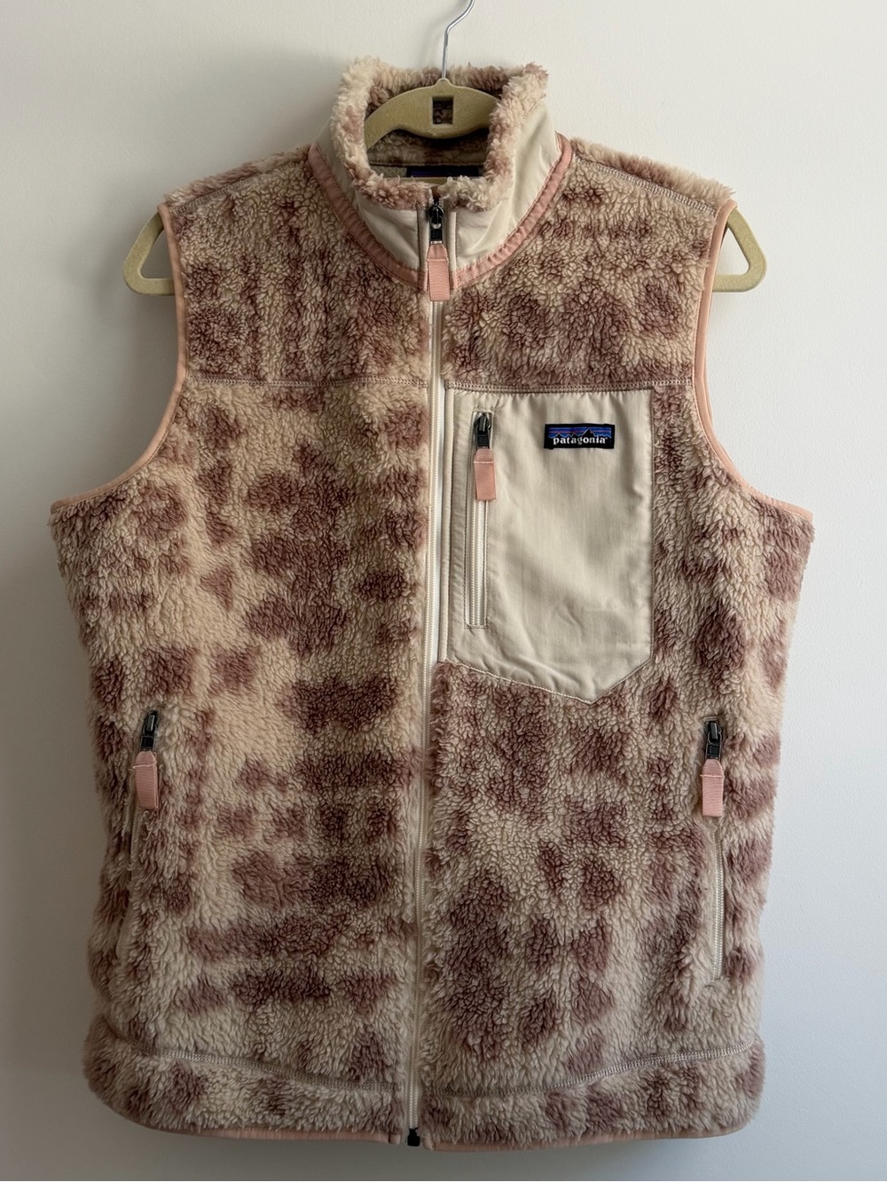 Patagonia Women’s Classic Retro-X Vest in Wandering Woods